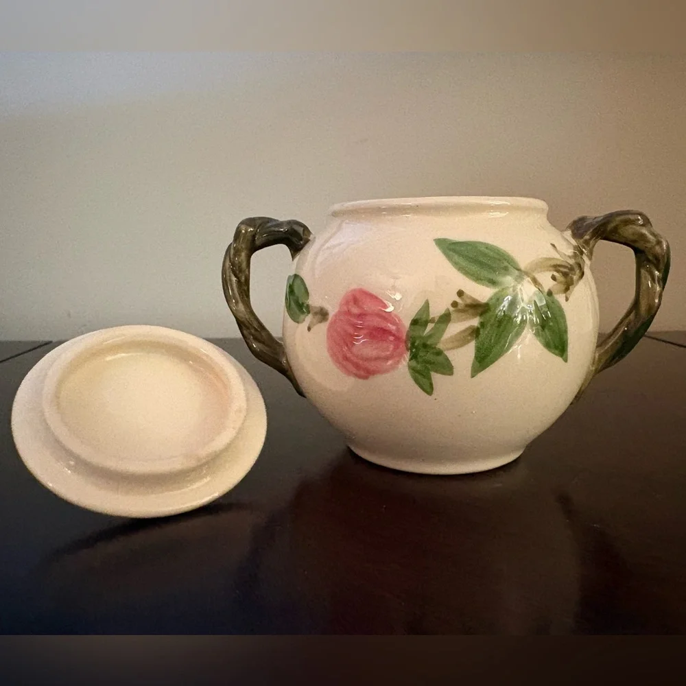 Franciscan Desert Rose Sugar Bowl with Lid - Picture 3 of 4